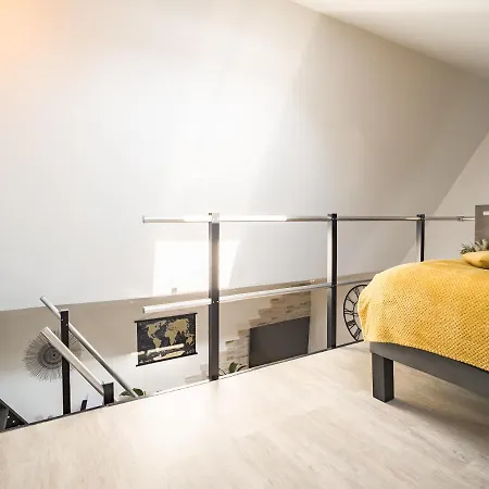 Loft Avec Jardin Et Parking Prive Apartment Troyes Exterior photo